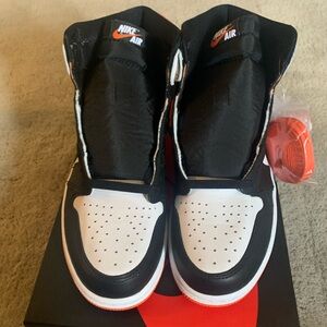 Air Jordan 1 Retro High OG “Electro Orange” – Size 10 (555088-180)